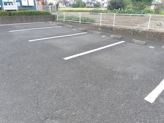 スプリング・ウインドの駐車場