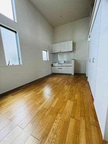 仲介手数料0円！！コレクション名城公園II Northの居間・リビング