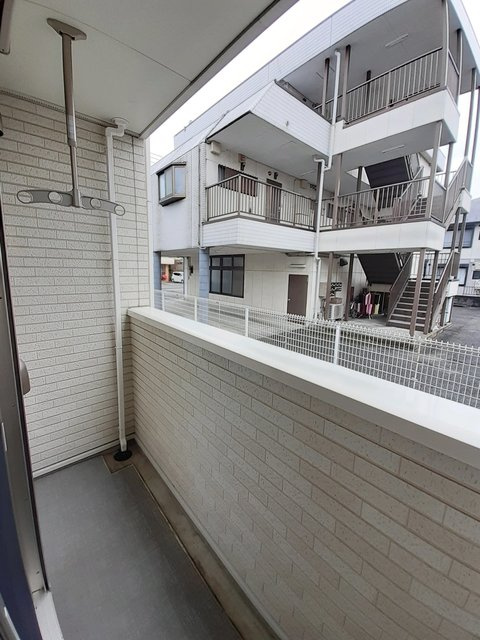 グランボナール秋川のバルコニー