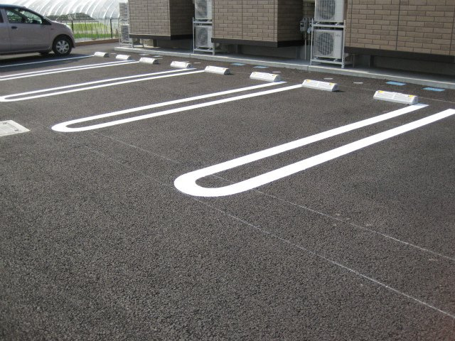 オプティマールＢの駐車場