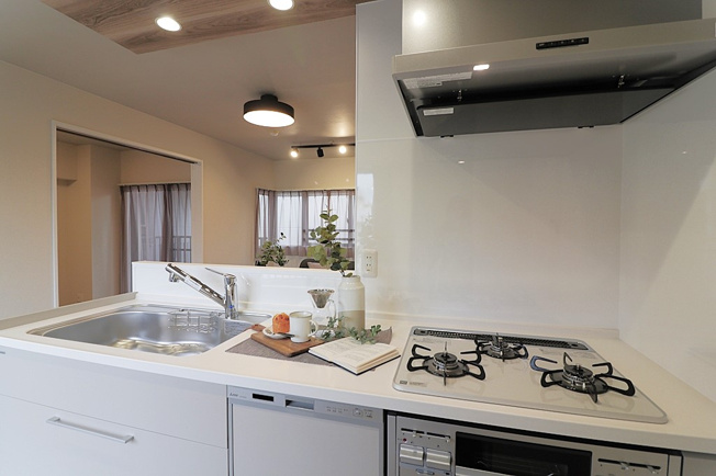 【キッチン】 | ユニ・アルス真田山南 | 食洗機付きのシステムキッチン新調です☆3口ガスコンロ☆