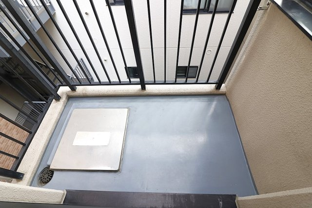 【バルコニー】 | ユニ・アルス真田山南 | 南向きのバルコニーです☆