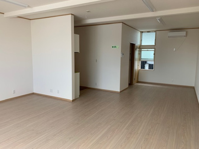 【内装】 | リシェス港