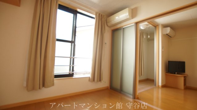 レオパレスきららcの寝室