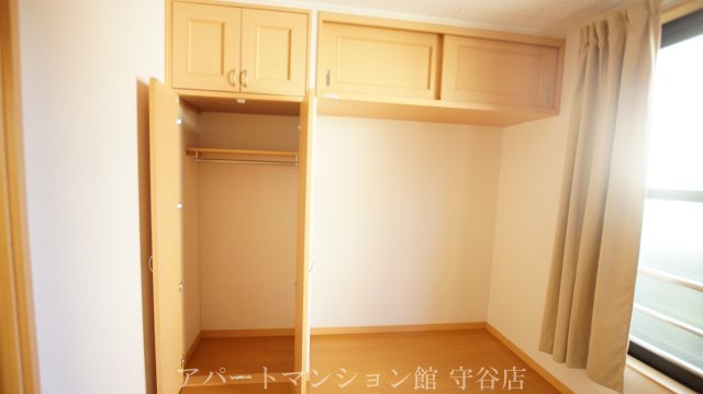 レオパレスきららcの収納