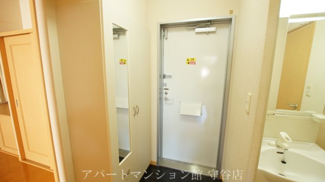 レオパレスきららcの玄関