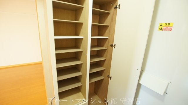 レオパレスきららcの収納