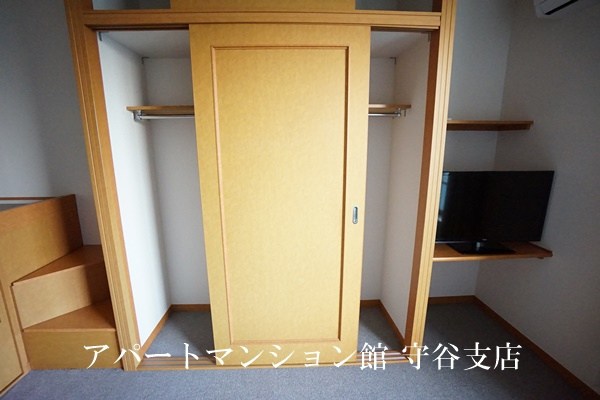 レオパレス薬師台の収納