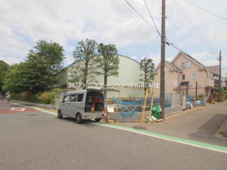 【前面道路含む現地写真】