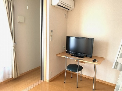 レオパレス向山Ⅱの居間・リビング