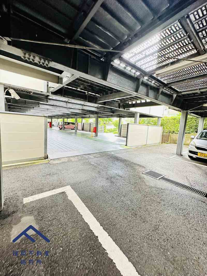 ベンタナヒルズ篠栗16号館の駐車場