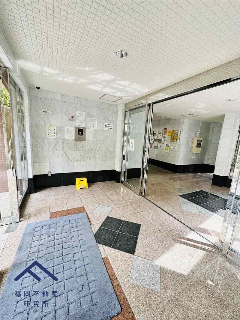 ベンタナヒルズ篠栗16号館のエントランス