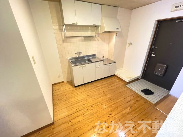 【居間・リビング】 | こちらの居間で趣味の時間をお楽しみください