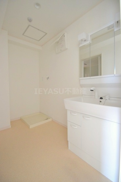 広島市中区江波二本松２丁目の賃貸マンションの洗面所