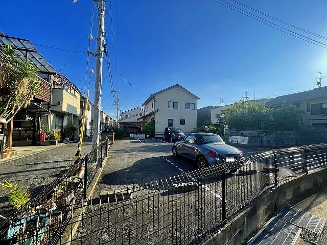 藤本モータープールの外観