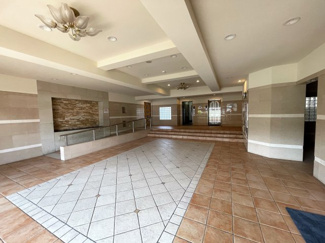 【エントランス】 | 外と内をつなぐエントランスは、まさに顔となる場所。格調高い雰囲気を漂わせて上質な空間を作り出します