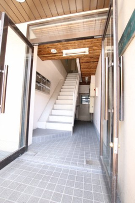 建物入り口