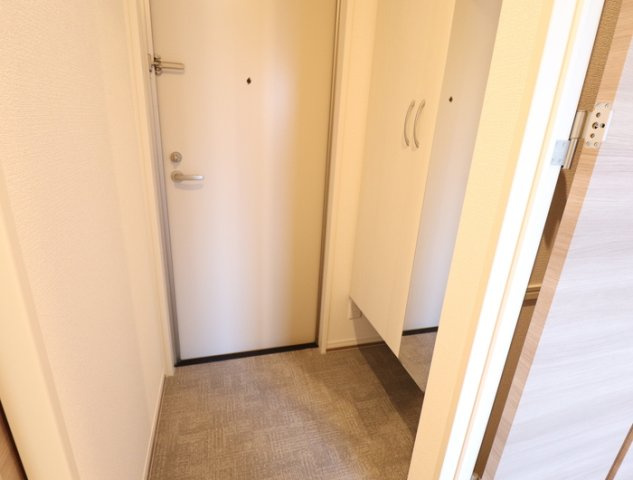 熊本市中央区本荘５丁目のアパートの玄関