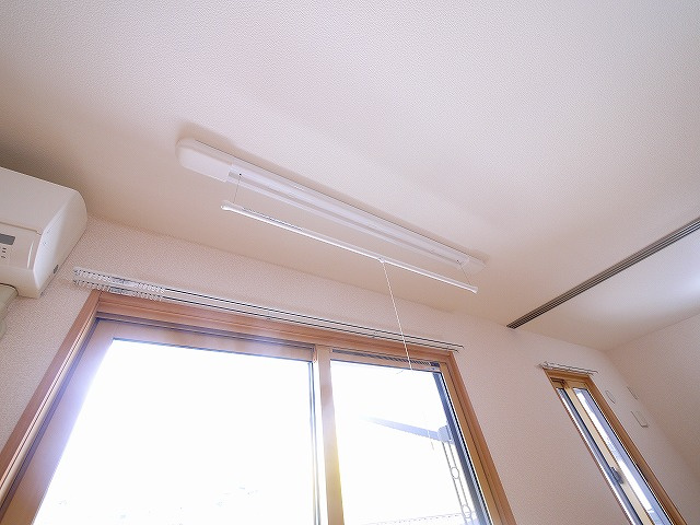 サンロイヤル　Ⅱの設備|室内物干し