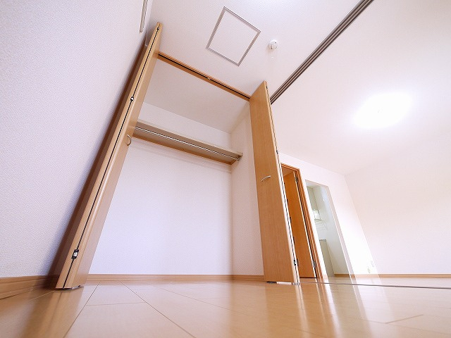 サンロイヤル　Ⅱの収納|大きなものも収納できそうです