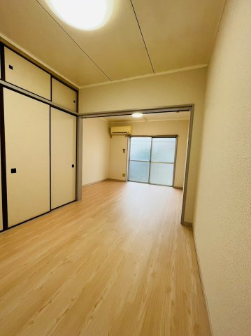 仲介手数料0円！！清水ビルの居間・リビング