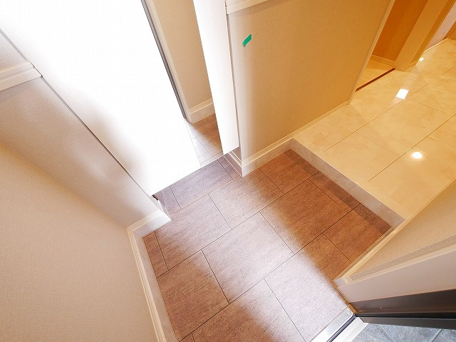 D-ROOMホクレアの玄関|収納付きの玄関です