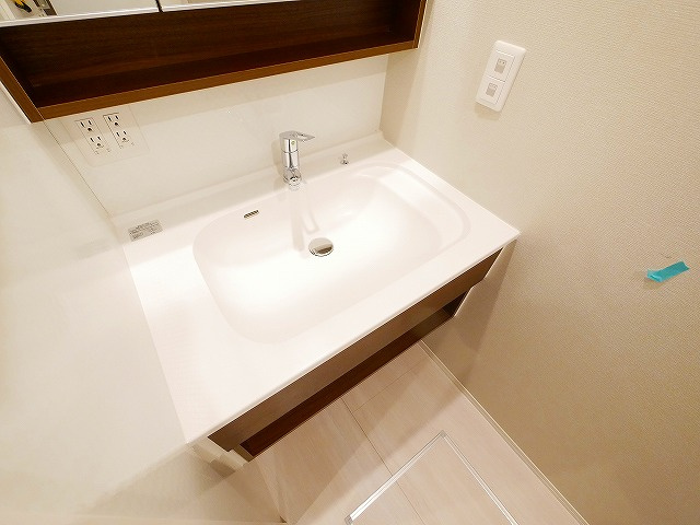 D-ROOMホクレアの洗面所|ゆったりとスペースのある洗面所