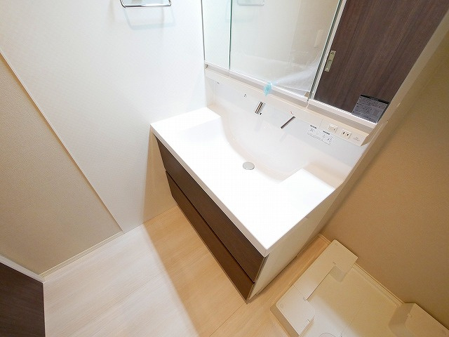 D-ROOMホクレアの洗面所|明るい洗面所です