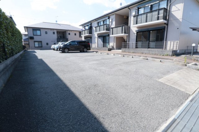 【駐車場】 | ハイツ宮ノ下 | 駐車場