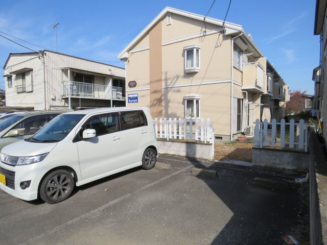 ユアーズハイムの駐車場