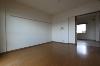 【洋室】 | 8.3帖