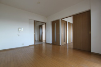 【洋室】 | 8.3帖