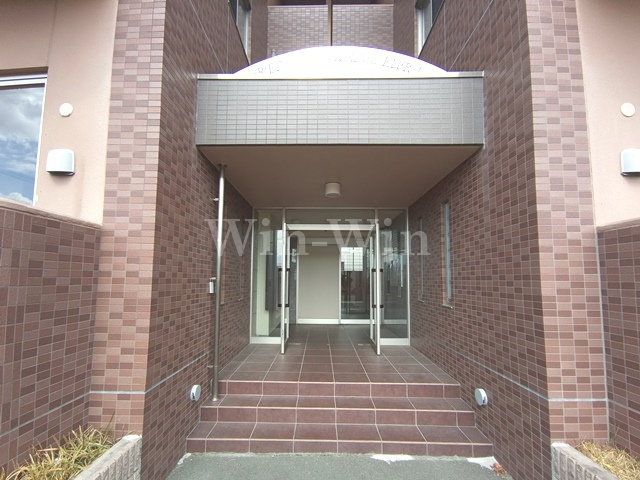 ルネスグランドール Ⅰのエントランス