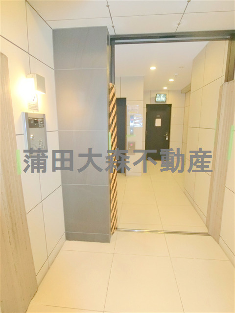 アイル大森壱番館のエントランス|防犯カメラTVモニター付オートロック宅配ボックス　エントランス