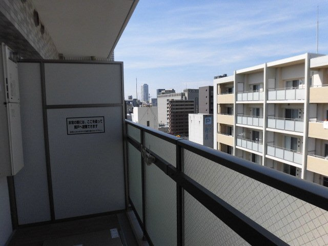 大阪市中央区瓦屋町１丁目の賃貸マンションのバルコニー