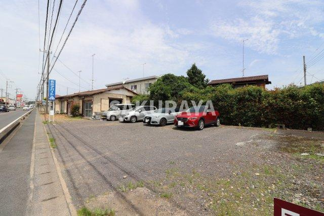 石川長屋の駐車場