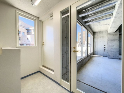 【内装】 | Novelette