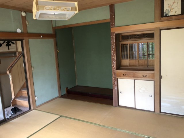 西条市安用土地建物【530】154.57㎡ 36.09坪の和室