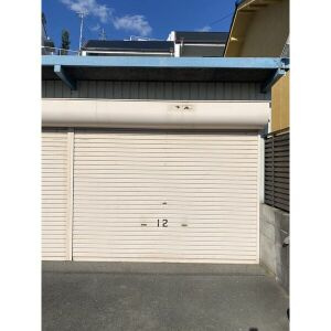 サンヒルズ松和花壇の駐車場