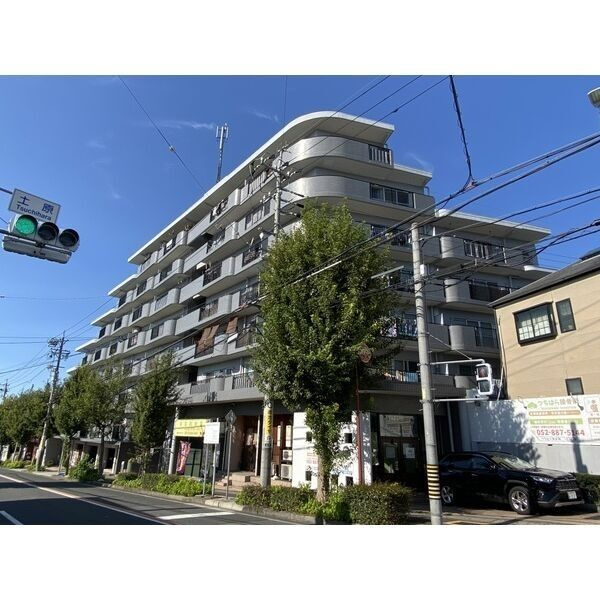 サンヒルズ松和花壇の外観