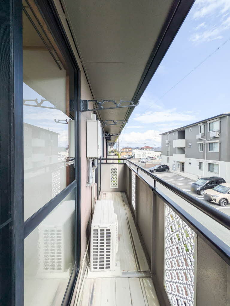 熊本市南区平田２丁目のアパートのバルコニー