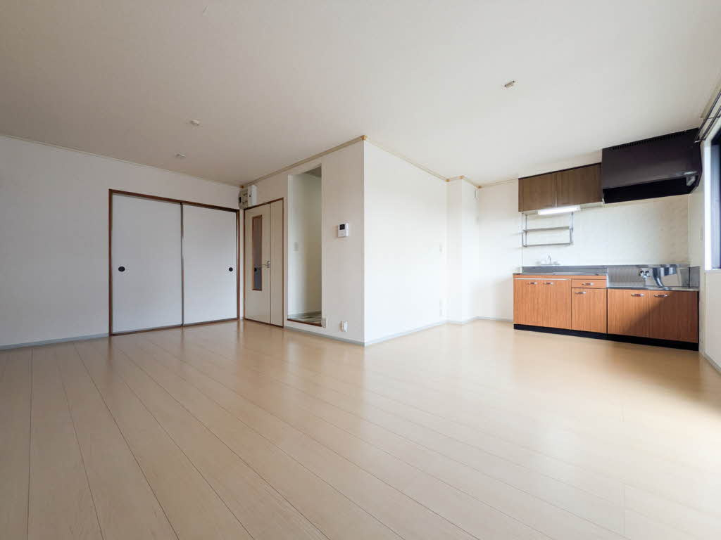 熊本市南区平田２丁目のアパートの居間・リビング