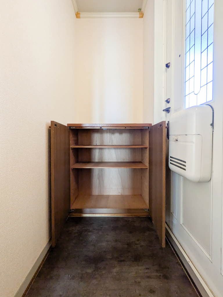 熊本市南区平田２丁目のアパートの玄関