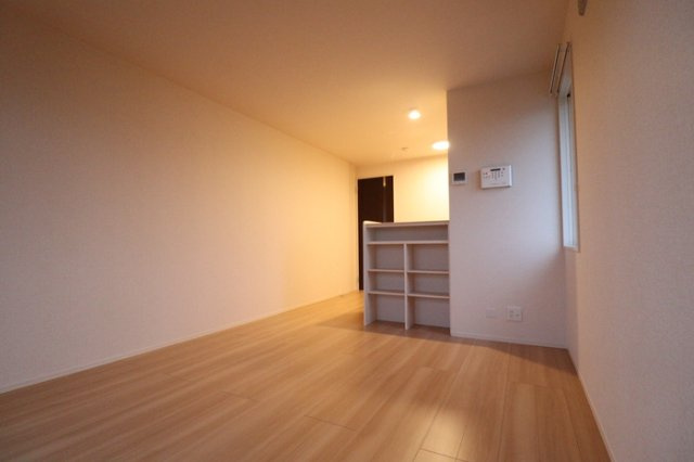 熊本市南区御幸西３丁目のアパートの居間・リビング