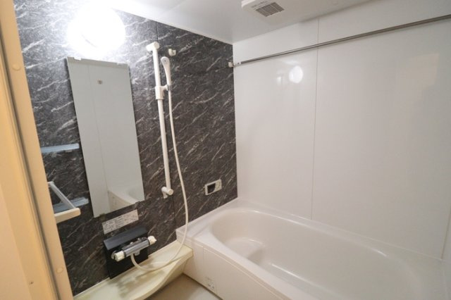 熊本市南区白藤４丁目のアパートの浴室
