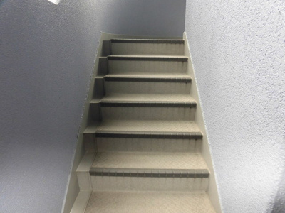 【その他共用部分】 | アークヒルズ上新庄 | 建物内の階段です
