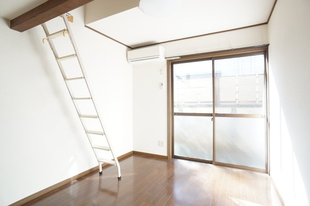 プラムガーデンの居間・リビング