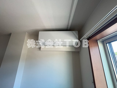 【設備】 | トゥインクル　ヴィータ | エアコン　洋室6.4帖