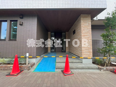 【エントランス】 | トゥインクル　ヴィータ