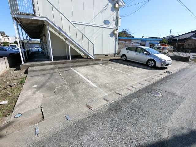 【駐車場】
